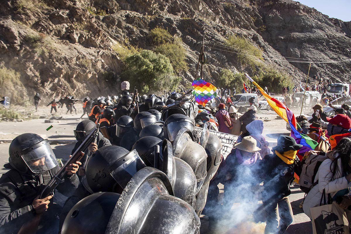 Argentina: a 40 años de Democracia, el gobierno de Jujuy retrocede a  tiempos de dictadura - LoQueSomos